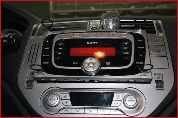 Outil de déverrouillage de l'appareil radio/navigation KS Tools BMW 500.1372 commander à bas prix