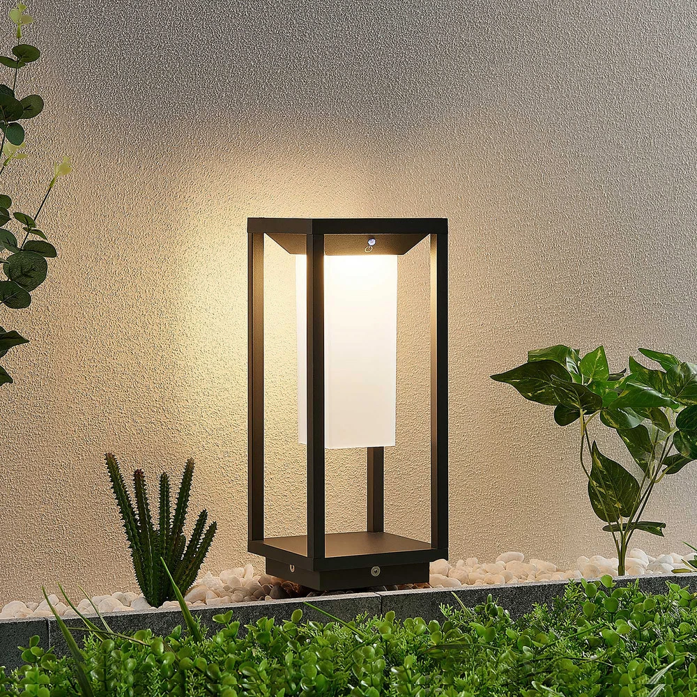 Lucande Eliel potelet LED solaire, 34 cm à montage direct