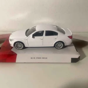 BMW série 5 blanche - Mondo Motors