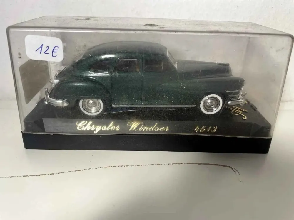Chrysler Windsor verte foncée (voiture américaine) - Solido référence 4513