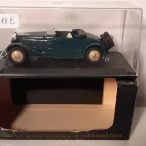 Delage D8 cabriolet verte foncée pour Voyage longue distance