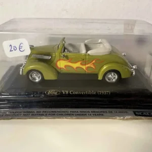 Ford V8 convertible verte de 1937 (voiture américaine)