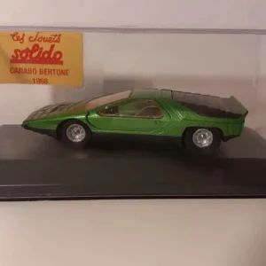 Huile moteur synthétique Carabo Bertone verte de 1968 (avec boite plexi)