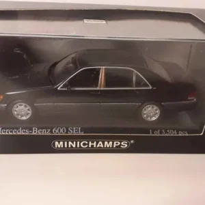 Kit d'outils mécanique Mercedes-Benz 600 SEL noire de 1991 (MINICHAMPS référence 400 035400)