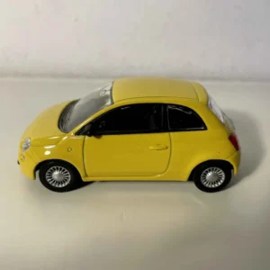 Premium Fiat Nuova 500 jaune