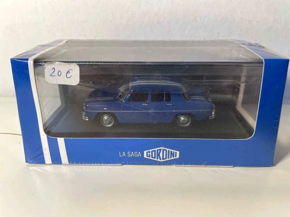 Renault 8 Gordini 1300 bleue de 1966 (la sage Gordini) avec Durée de vie prolongée