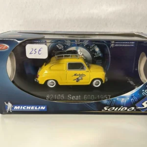 Seat 600 jaune de 1957 MICHELIN (Solido référence 82105) pour Conduite hivernale