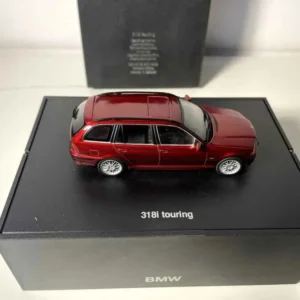 BMW 318i Touring bordeaux (coffret présentoir noir) pour stockage extérieur