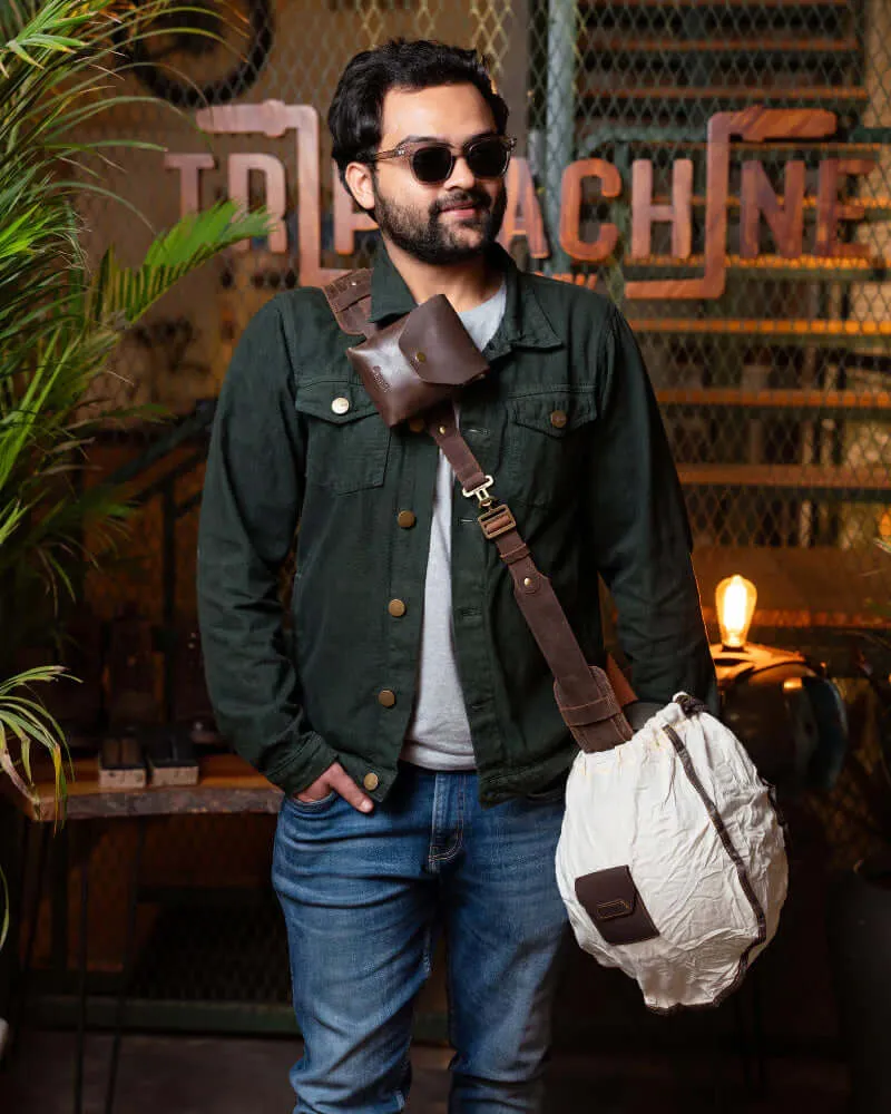 Couvre-selle imperméable Umhängetasche für Helm Braun Trip Machine