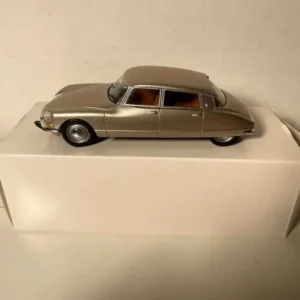 Housse de protection quad Citroën DS21 dans blister + boite en carton