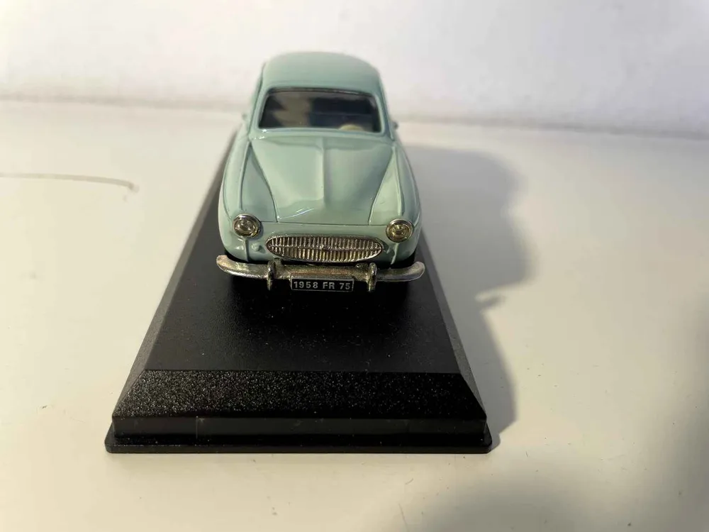 Renault Frégate verte de 1958 - La Compagnie Européenne des Collectionneurs référence V 747 en noir mat