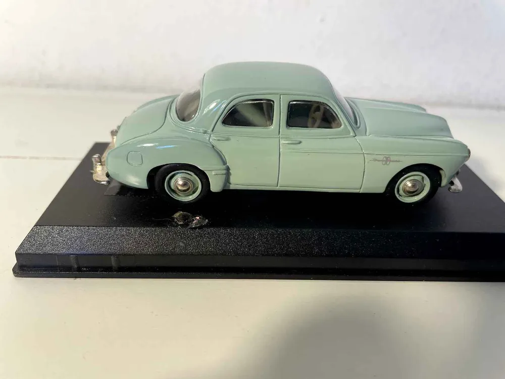 Renault Frégate verte de 1958 - La Compagnie Européenne des Collectionneurs référence V 747 en noir mat