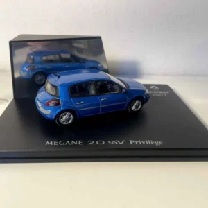 Renault Mégane 2.0 16V Privilège bleue de 2002 (coffret boite rectangle) - ELIGOR