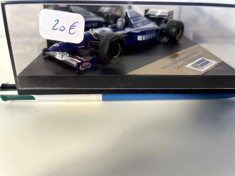 Williams Renault FW17 bleue et blanche numéro 6 (Formule 1) - boite carrée N°236 Compatible avec la plupart des modèles
