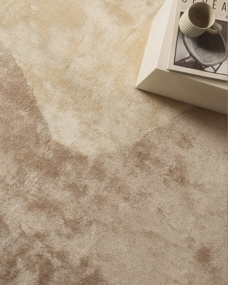 Handwoven Nasai Silk Pastel Clay Luxueux Wool / Viscose Rug