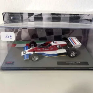 Penske PC4 blanche, rouge et bleue numéro 28 de 1976 - Formule 1