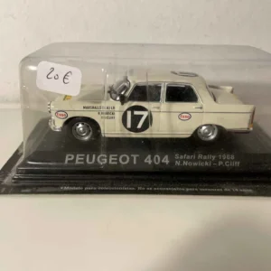 Peugeot 404 blanc cassé numéro 17 - Rallye Safari de 1968