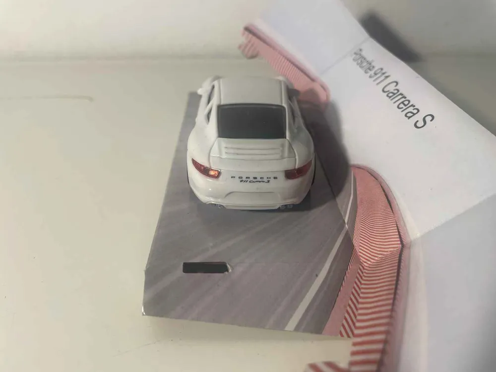 Porsche 911 Carréra S blanche - Mondo Motors avec notice de montage