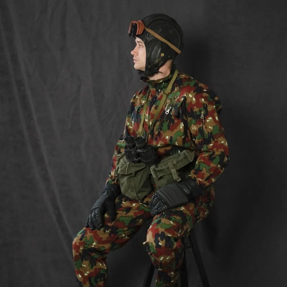 Casque de sécurité militaire belge d'origine pour tankiste, protection des oreilles et de la tête, chapeau noir en Polyest...