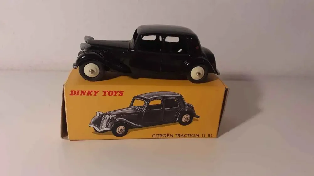 Citroën traction 11 BL noire Dinky-Toys (Editions Atlas)