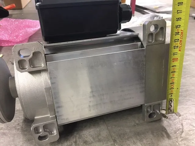 Moteur ELMAG intégral 22 kW (230 volts) pour DIAMATIC -44 (-45) et STM 610/350 9601502 acheter à bas prix