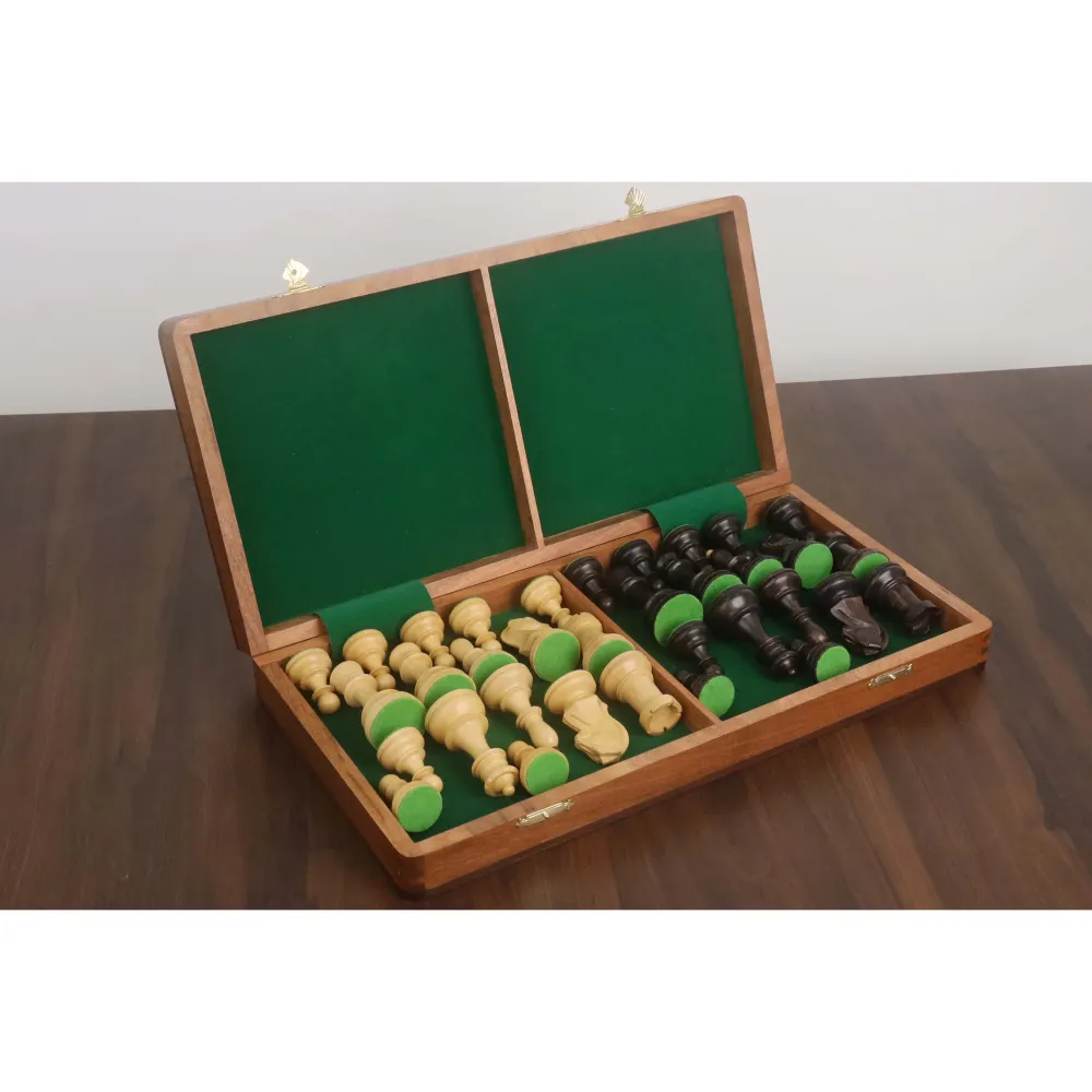 Pièces d'échecs Fischer Dubrovnik des années 1950 avec échiquier Dubrovnik pliable