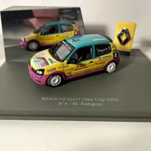 Renault Sport Clio Cup 2002 rose, jaune et verte numéro 4 de 2002 (coffret boite rectangle) - Tout usage Hobbies