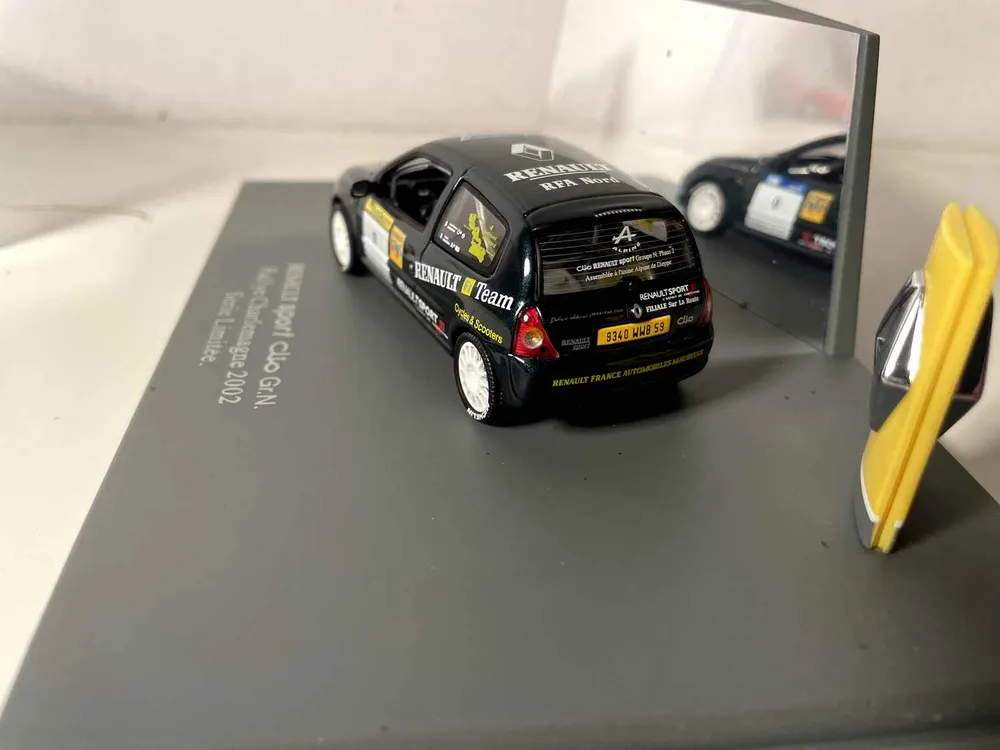 Renault Sport Clio Gr.N. verte foncée rallye Charlemagne de 2002 (coffret boite rectangle) - Tout usage Hobbies