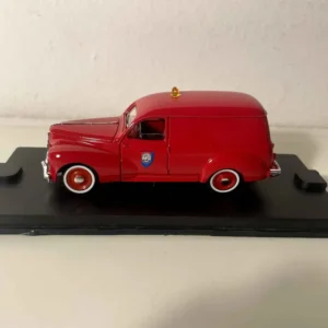 Peugeot 203 commerciale rouge pompiers (Compagnie Européenne Des Collectionneurs V 1612)