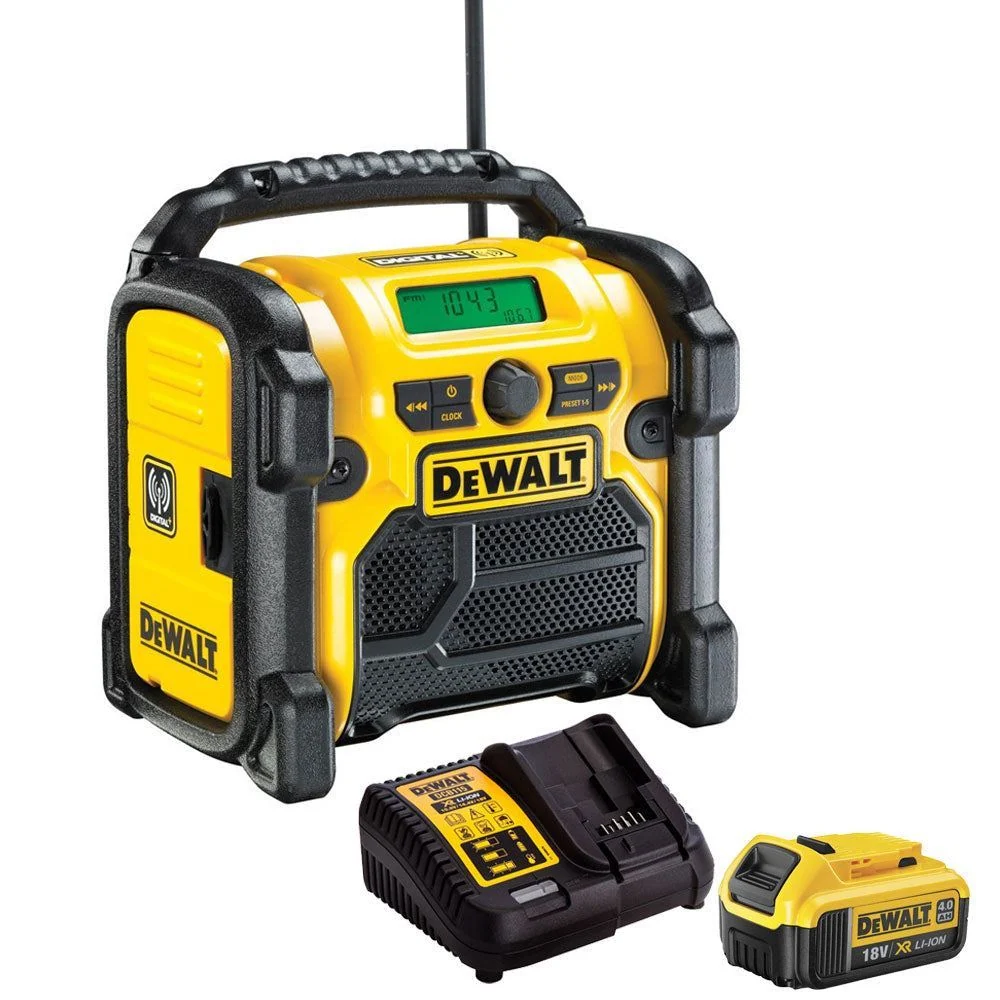 Couvre-selle imperméable Dewalt DCR020 240V Réduit DAB Radio 1 x 4.0Ah Battery & Charger