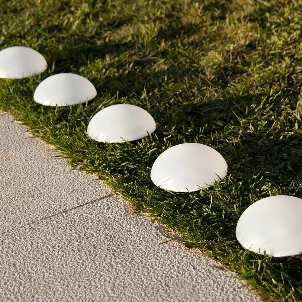 5 demi boules lumineuses à piquer LED blanc HALF MOON 15 cm