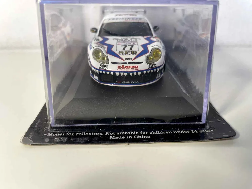 Amortisseur arrière Porsche 911GT3 blanche numéro 77 - 24 heures du Mans de 2001