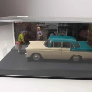 Austin Cambridge écru et verte - La Nationale 7 - La route bleue en acier inoxydable