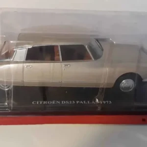 Chaîne de transmission Citroën DS 23 Pallas marron claire de 1973 (échelle 1/24ème)