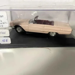 Échappement complet Ford Thunderbird rose saumoné de 1966 (voiture américaine) - boite plexi