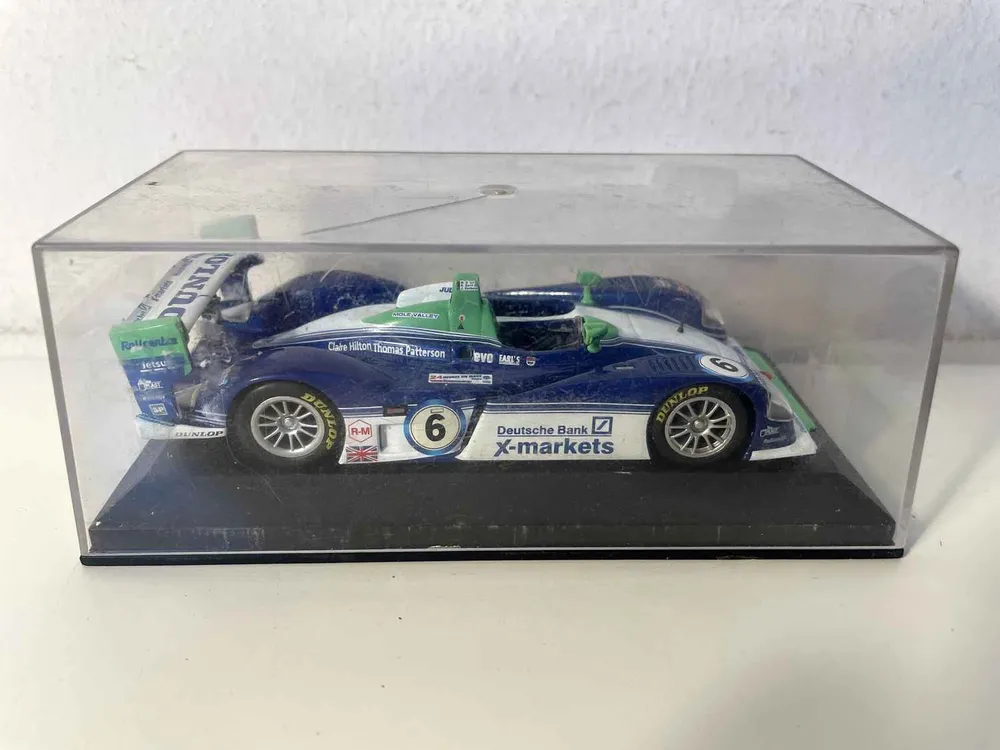 Dallara LMP02 bleue, blanche et verte numéro 6 (24 heures du Mans de 2004) avec notice de montage