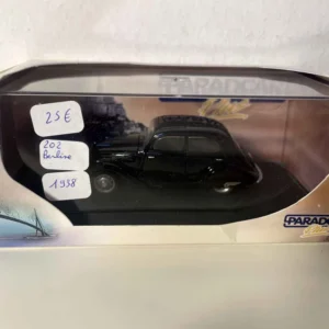 Disque de frein perforé Peugeot 202 berline noire de 1938 (Paradcar)