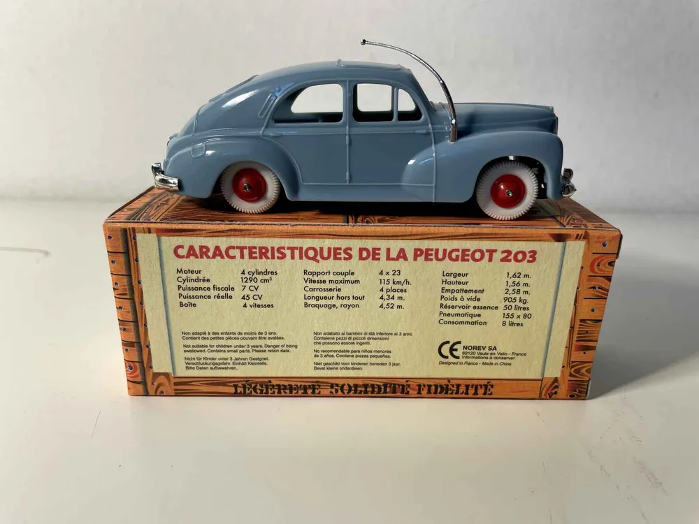 Disque de frein perforé Peugeot 203 bleue - NOREV (voiture en plastique)
