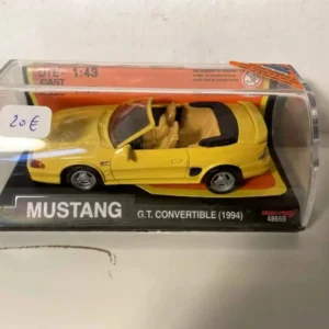Ford Mustang G.T. évolutif jaune de 1994 (voiture américaine) par Akrapovič