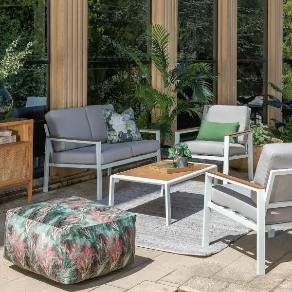 Haute Performance Bali Light Taupe and Wood Garden Furniture