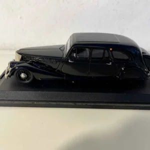 Haute Performance Renault Suprastella noire - (PARADCAR référence P 168)