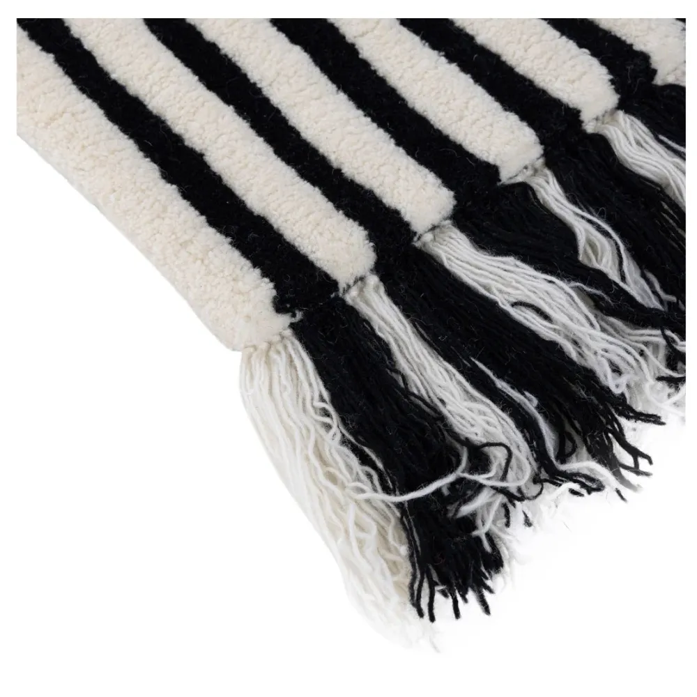 Inyo Irregular Shaped Hand Tufted Neuf Zealand Wool Rug