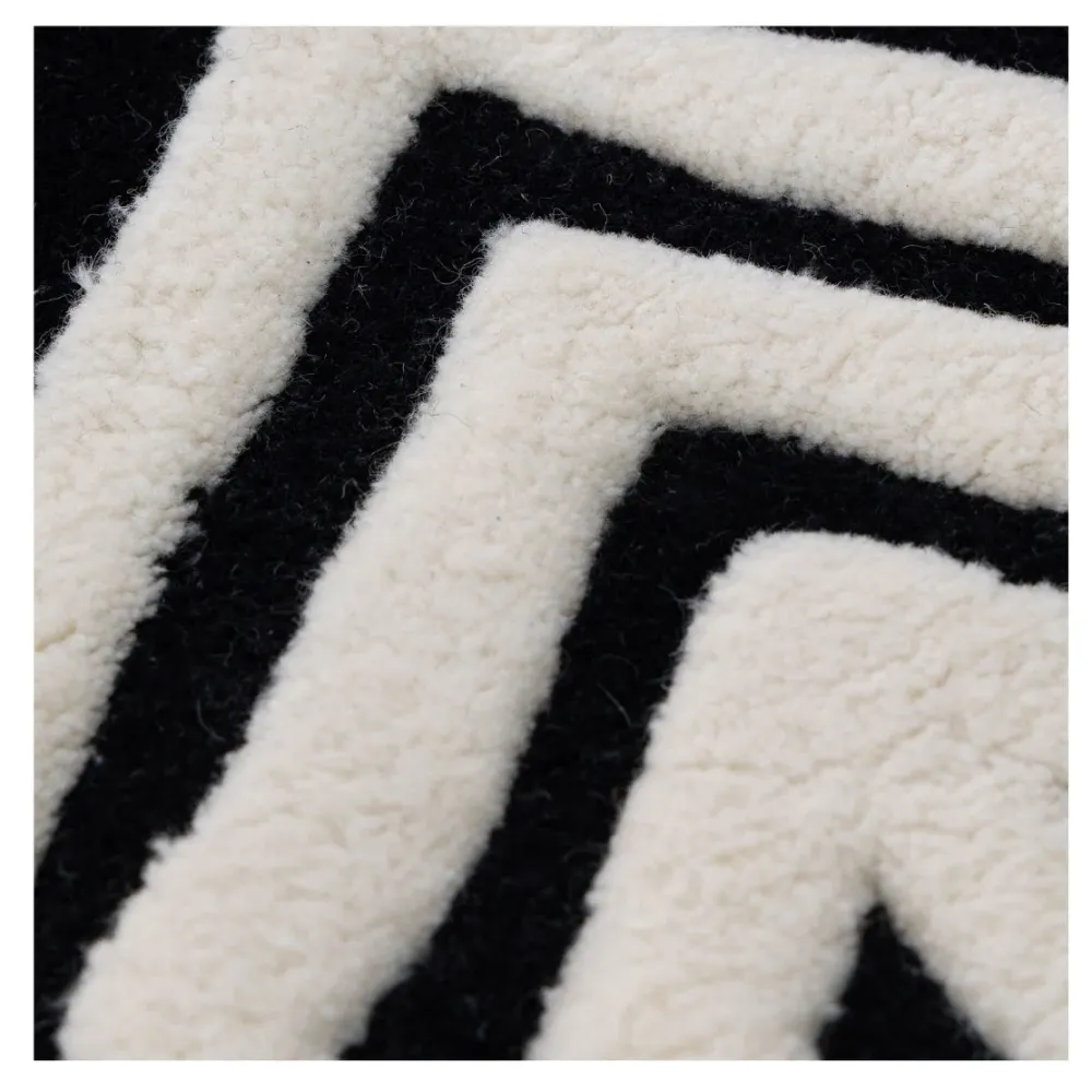 Inyo Irregular Shaped Hand Tufted Neuf Zealand Wool Rug