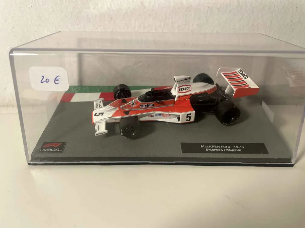Kit embrayage McLaren M23 orange et blanche numéro 5 de 1974 - Formule 1