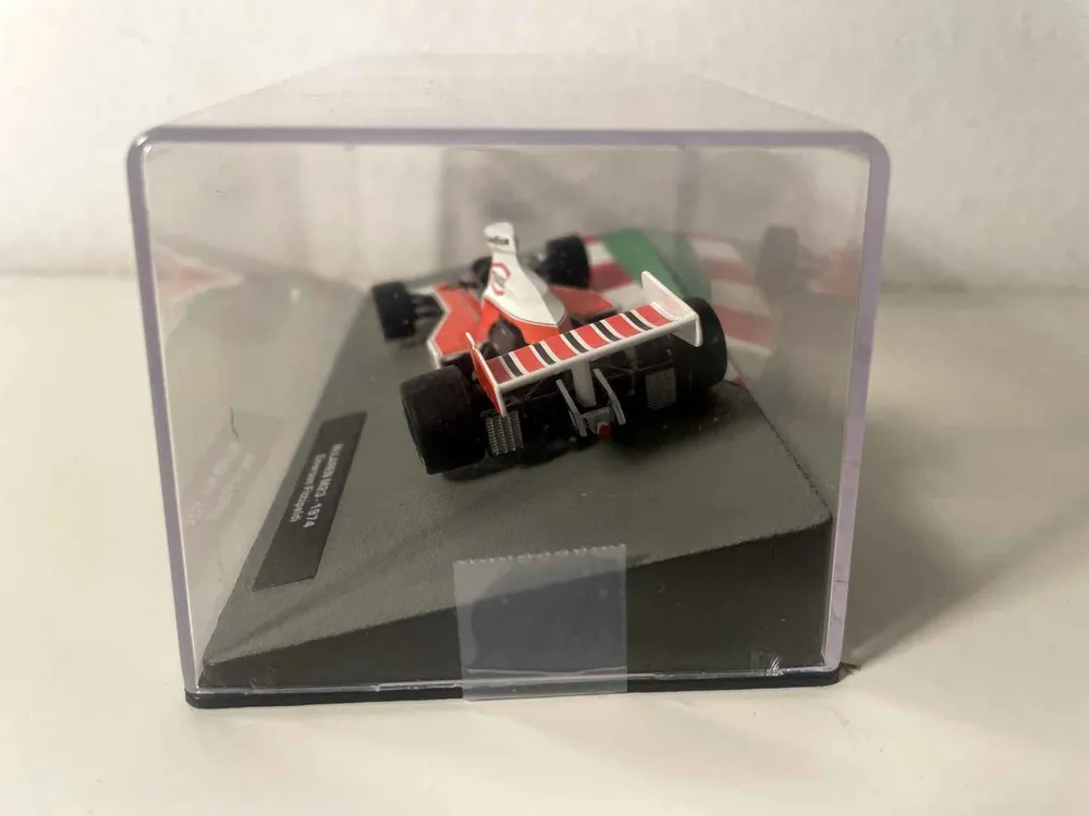 Kit embrayage McLaren M23 orange et blanche numéro 5 de 1974 - Formule 1