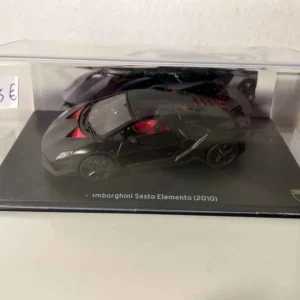 Lamborghini Sesto Elemento noire de 2010 pour amélioration performances