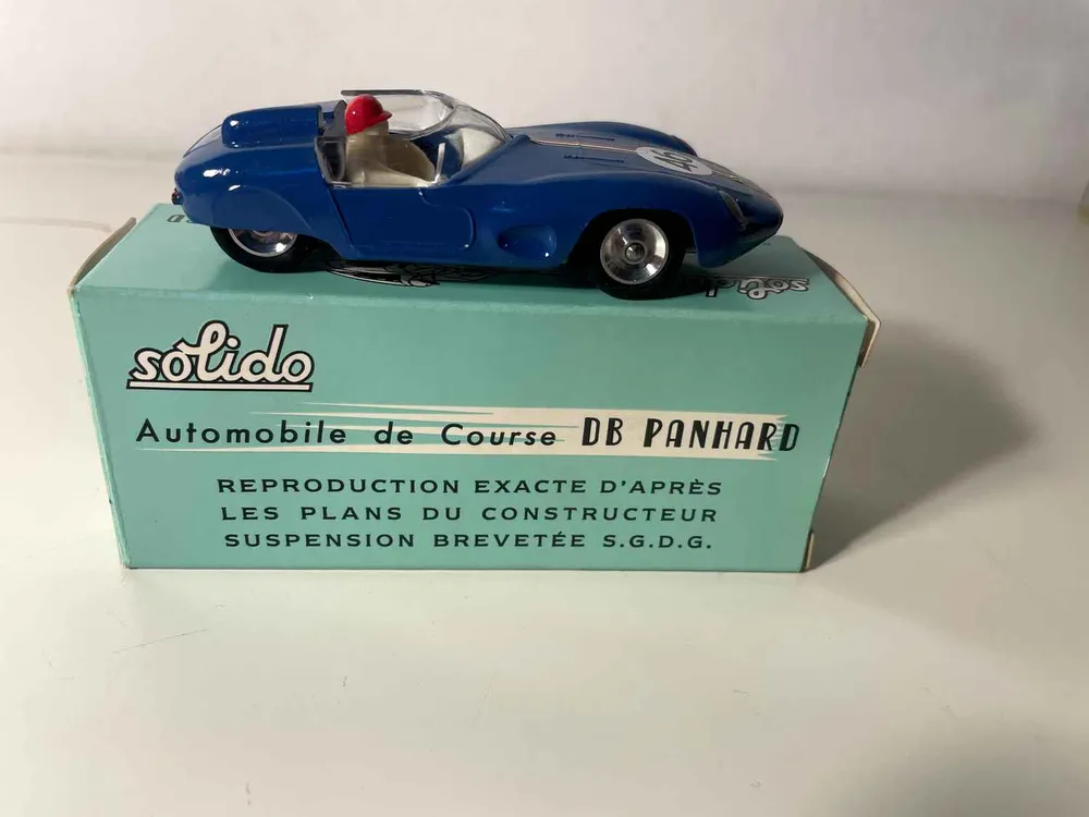 Panhard DB Panhard bleue numéro 46 - SOLIDO (fabrication farnçaise) pour quads utilitaires