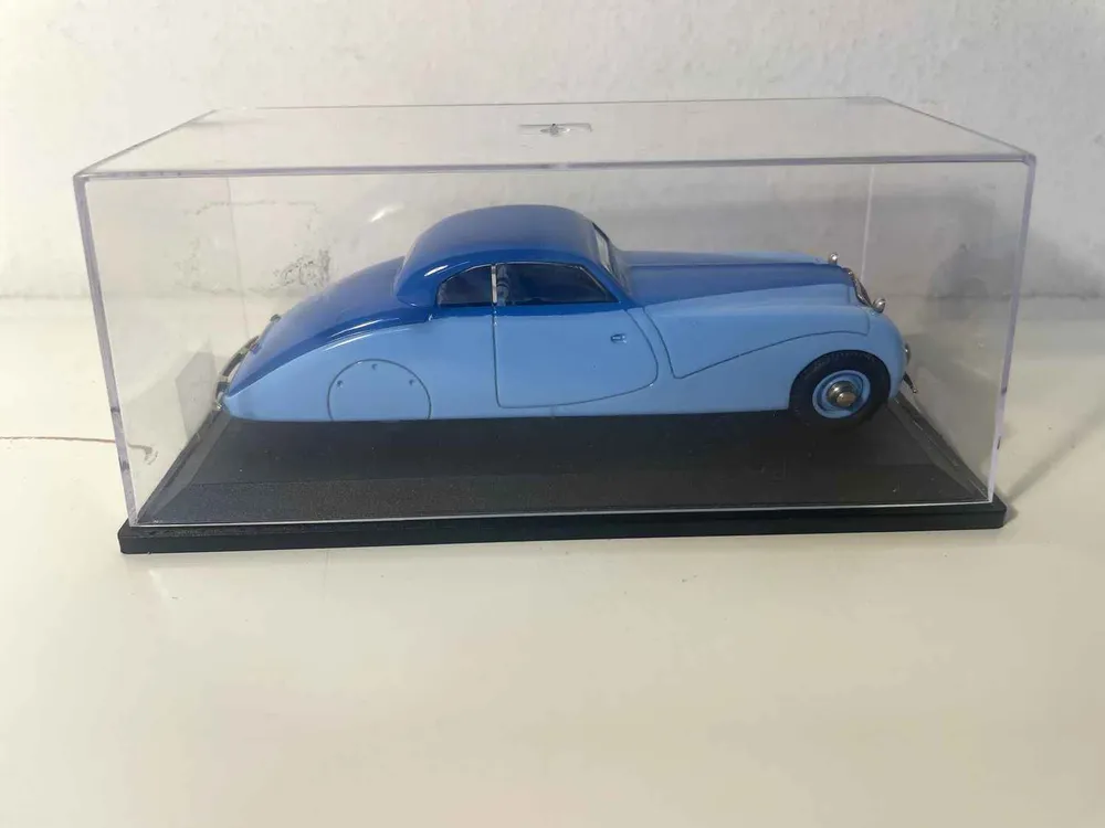 Peugeot 601 POURTOUT bleue de 1935 (voiture vue dans le film "Le Schpountz" avec Fernandel tourné en 1937)