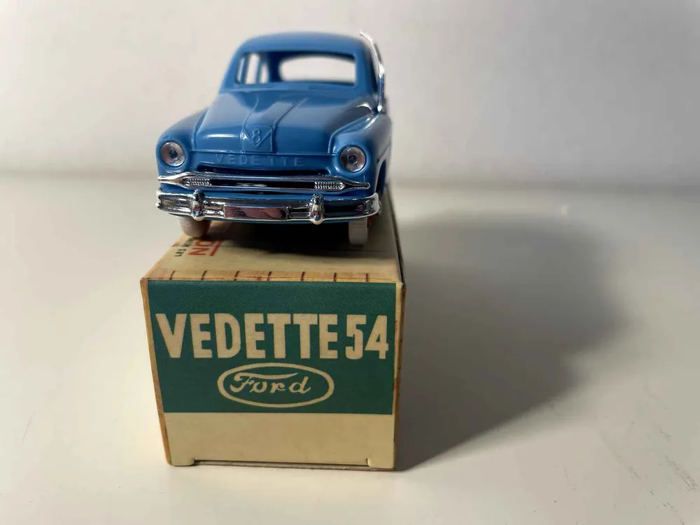 Racing Ford Vedette 54 bleue - NOREV (voiture en plastique)
