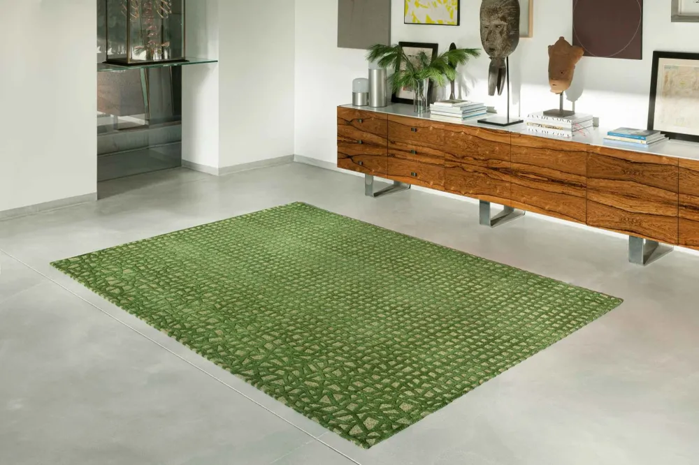 Vert olive Checkered Belgian Hand Tufted Rug